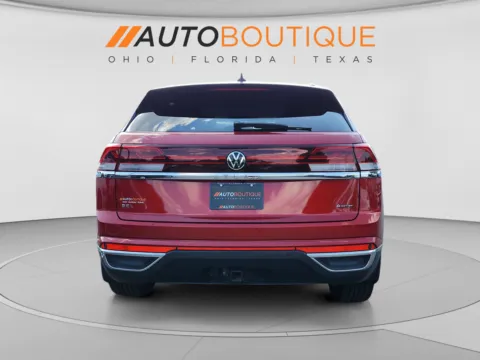 More photos of 2024 Volkswagen Atlas Cross Sport 2.0T SEL at Auto Boutique Ohio, OH