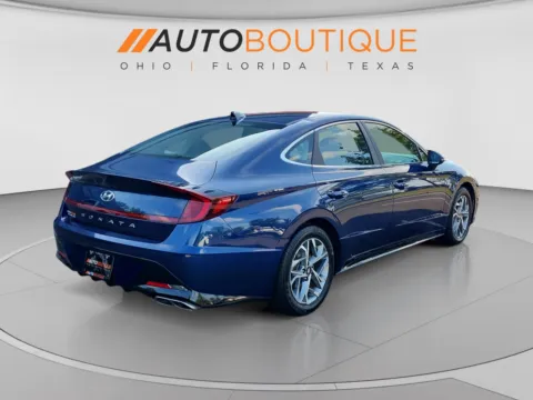More photos of 2021 Hyundai Sonata SEL at Auto Boutique Ohio, OH
