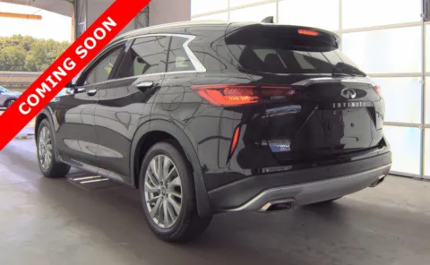 More photos of 2023 INFINITI QX50 LUXE at Auto Boutique Ohio, OH