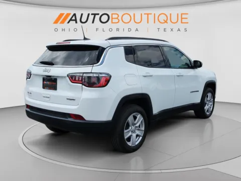 More photos of 2022 Jeep Compass Latitude at Auto Boutique Ohio, OH