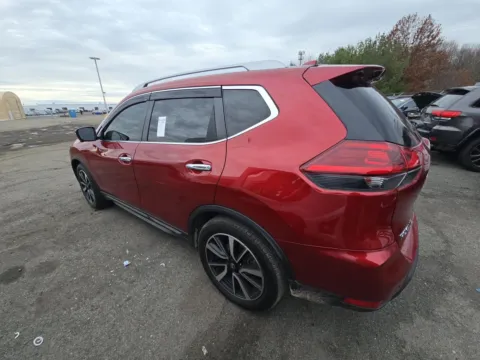 More photos of 2019 Nissan Rogue SL at Auto Boutique Ohio, OH