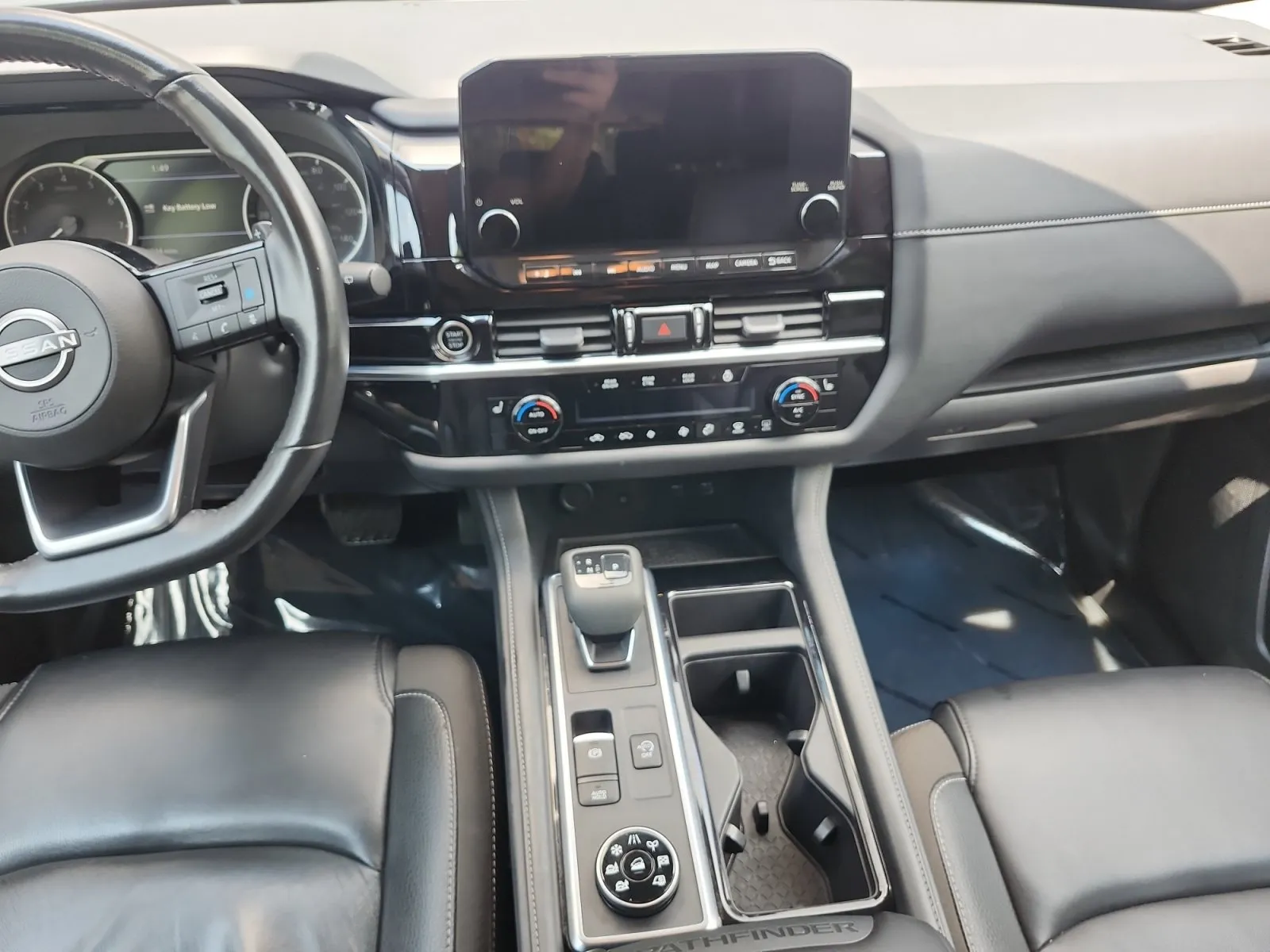 Nissan Pathfinder photo 11