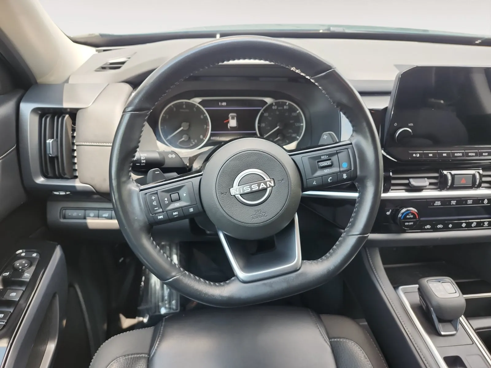 Nissan Pathfinder photo 12