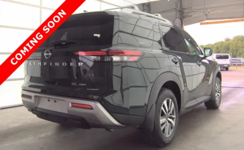 More photos of 2023 Nissan Pathfinder SL at Auto Boutique Ohio, OH