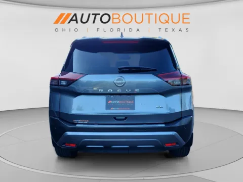 More photos of 2023 Nissan Rogue SL at Auto Boutique Ohio, OH
