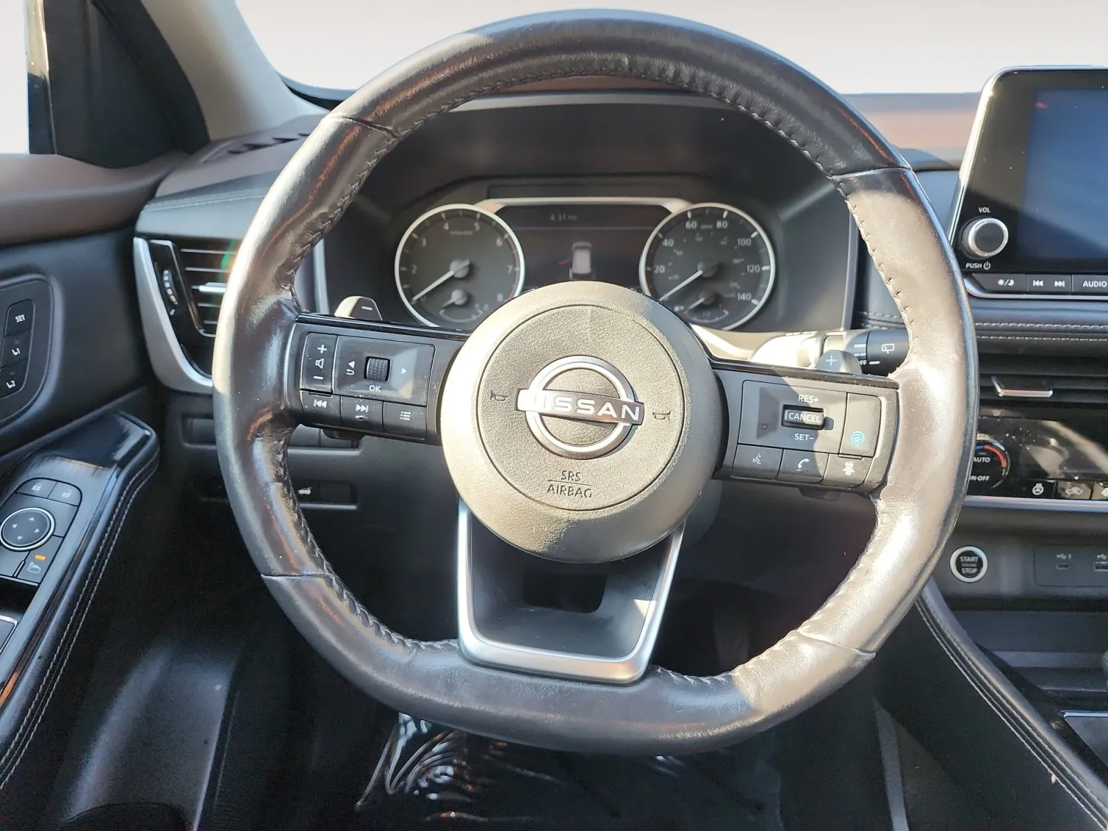 Nissan Rogue photo 12