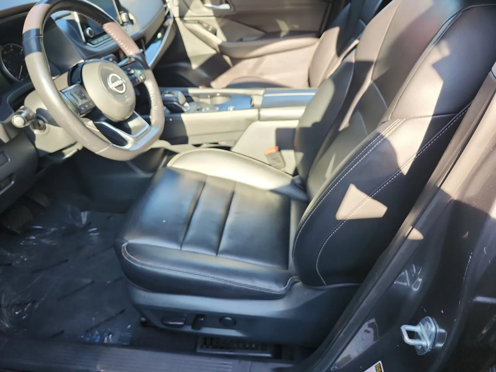 Nissan Rogue photo 9