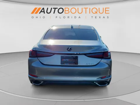 More photos of 2019 Lexus ES 350 at Auto Boutique Ohio, OH