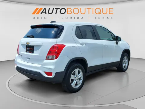 More photos of 2020 Chevrolet Trax LS at Auto Boutique Ohio, OH
