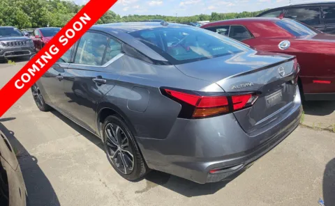 More photos of 2023 Nissan Altima 2.5 SR at Auto Boutique Ohio, OH