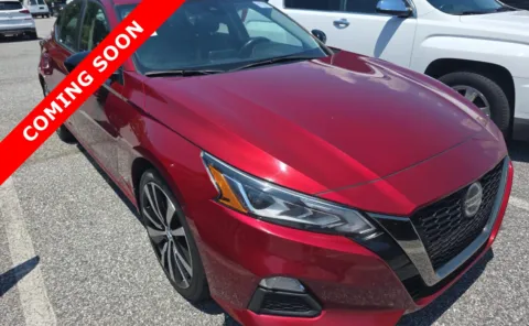 Another view of 2022 Nissan Altima 2.5 SR for sale in Columbus, OH at Auto Boutique Ohio