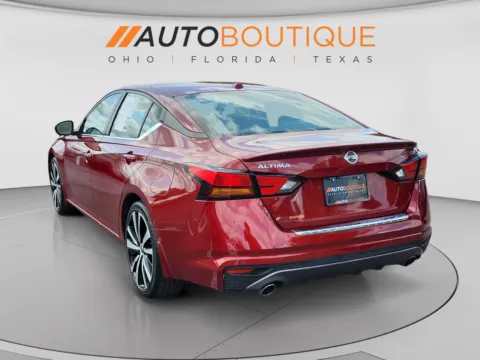 Another view of 2022 Nissan Altima 2.5 SR for sale in Columbus, OH at Auto Boutique Ohio