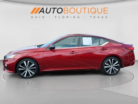 Photos of 2022 Nissan Altima 2.5 SR for sale in Columbus, OH at Auto Boutique Ohio