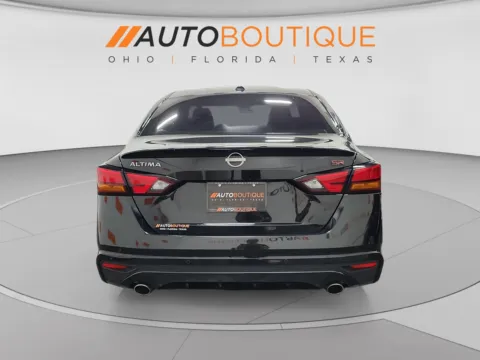 More photos of 2023 Nissan Altima 2.5 SR at Auto Boutique Ohio, OH