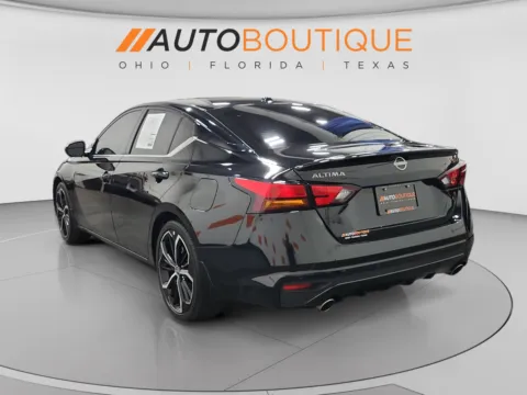 Another view of 2023 Nissan Altima 2.5 SR for sale in Columbus, OH at Auto Boutique Ohio