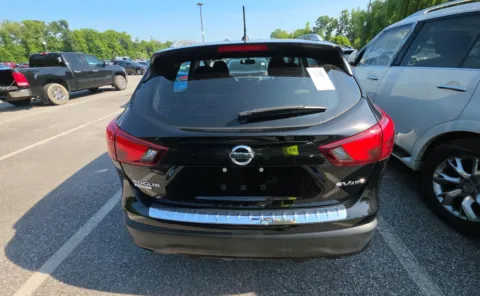 More photos of 2017 Nissan Rogue Sport SV at Auto Boutique Ohio, OH