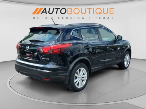 More photos of 2017 Nissan Rogue Sport SV at Auto Boutique Ohio, OH