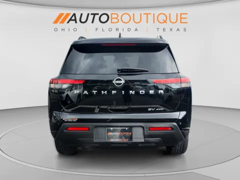 More photos of 2022 Nissan Pathfinder SV at Auto Boutique Ohio, OH