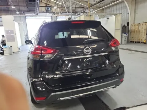 Another view of 2020 Nissan Rogue SL for sale in Columbus, OH at Auto Boutique Ohio
