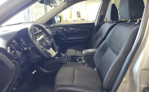 More photos of 2019 Nissan Rogue S at Auto Boutique Ohio, OH