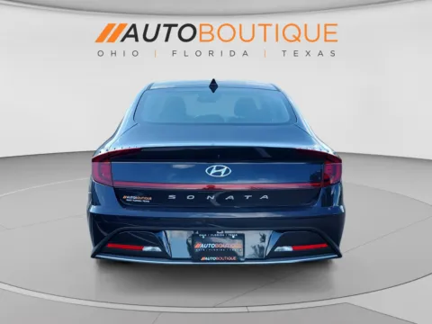 More photos of 2023 Hyundai Sonata SE at Auto Boutique Ohio, OH