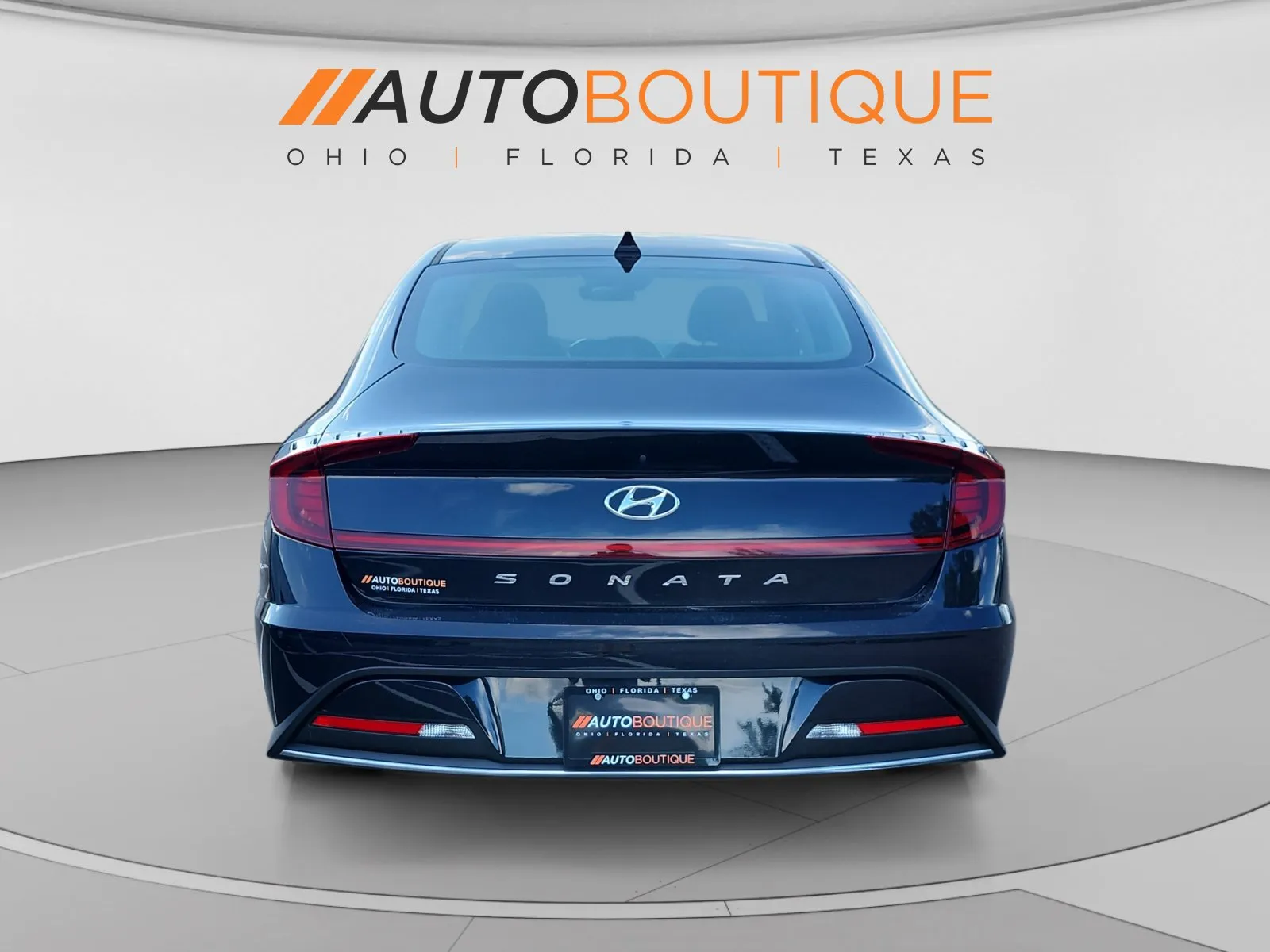 Hyundai Sonata photo 4