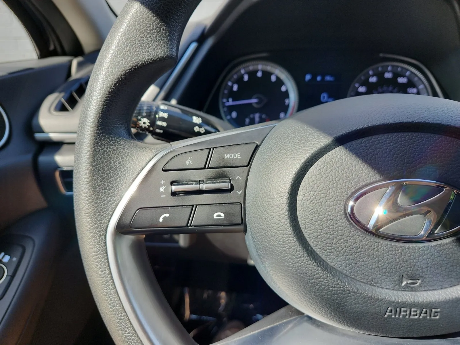 Hyundai Sonata photo 22