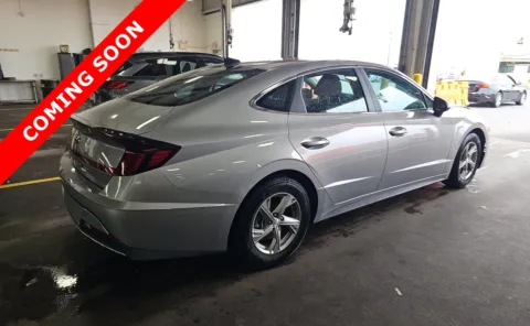 More photos of 2023 Hyundai Sonata SE at Auto Boutique Ohio, OH