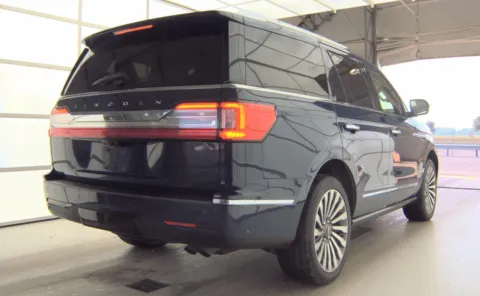 More photos of 2019 Lincoln Navigator Reserve at Auto Boutique Ohio, OH
