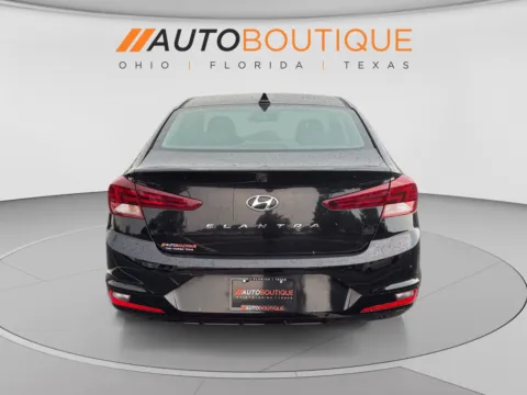 More photos of 2019 Hyundai Elantra SEL at Auto Boutique Ohio, OH