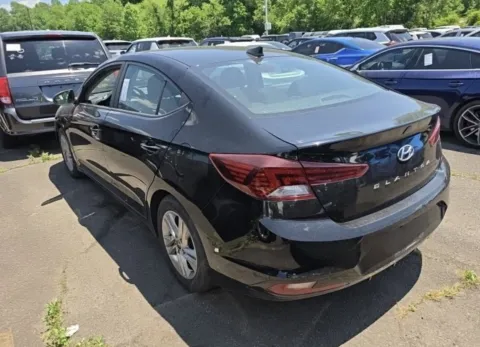 More photos of 2019 Hyundai Elantra SEL at Auto Boutique Ohio, OH