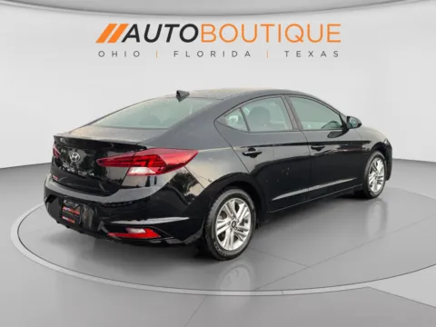 More photos of 2019 Hyundai Elantra SEL at Auto Boutique Ohio, OH