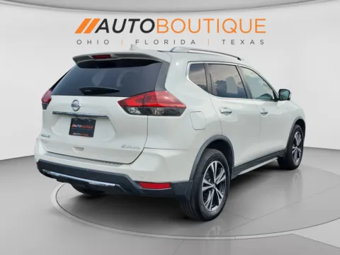 More photos of 2020 Nissan Rogue SV at Auto Boutique Ohio, OH