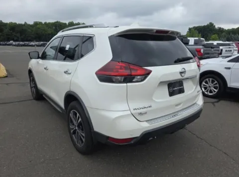 More photos of 2020 Nissan Rogue SV at Auto Boutique Ohio, OH