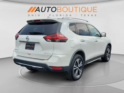 More photos of 2020 Nissan Rogue SV at Auto Boutique Ohio, OH