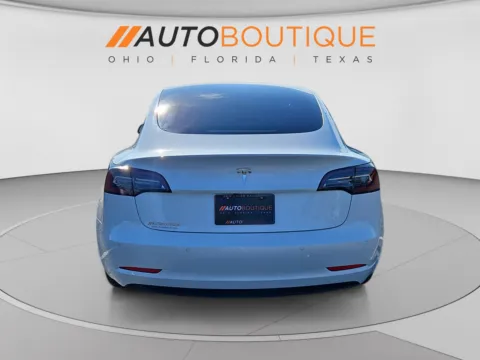 More photos of 2022 Tesla Model 3 Long Range at Auto Boutique Ohio, OH