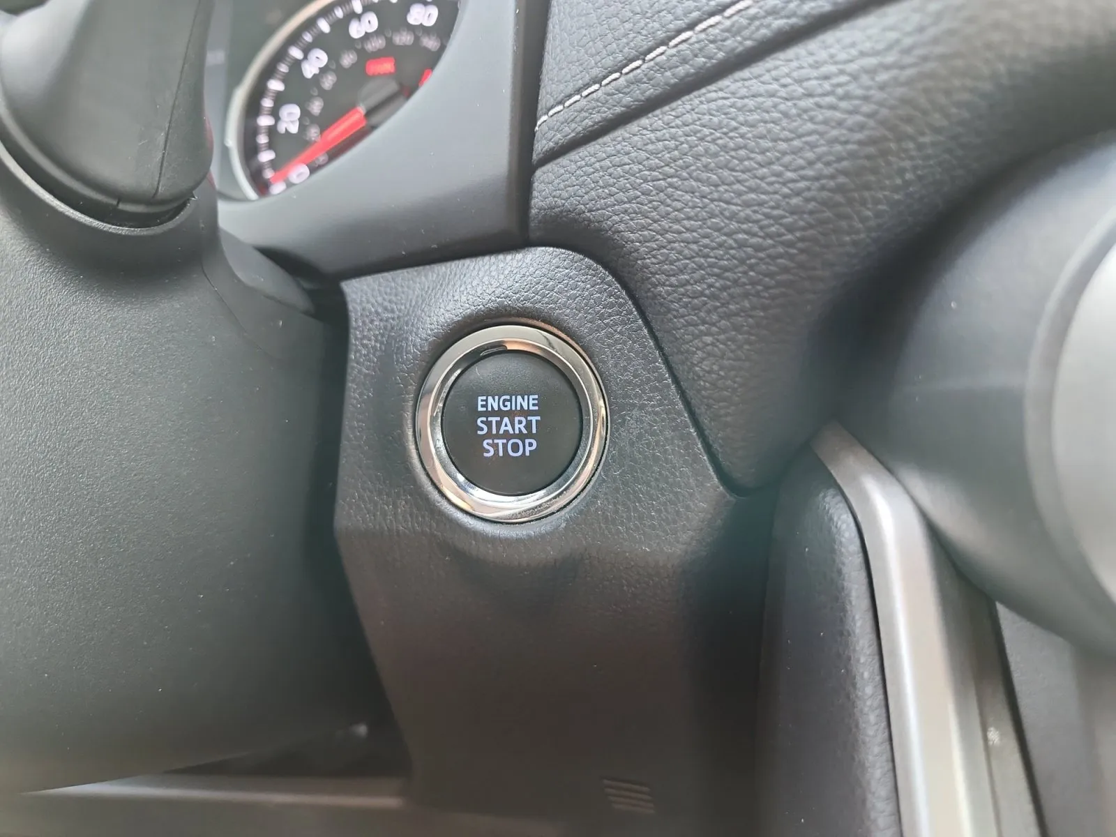 Toyota RAV4 photo 19