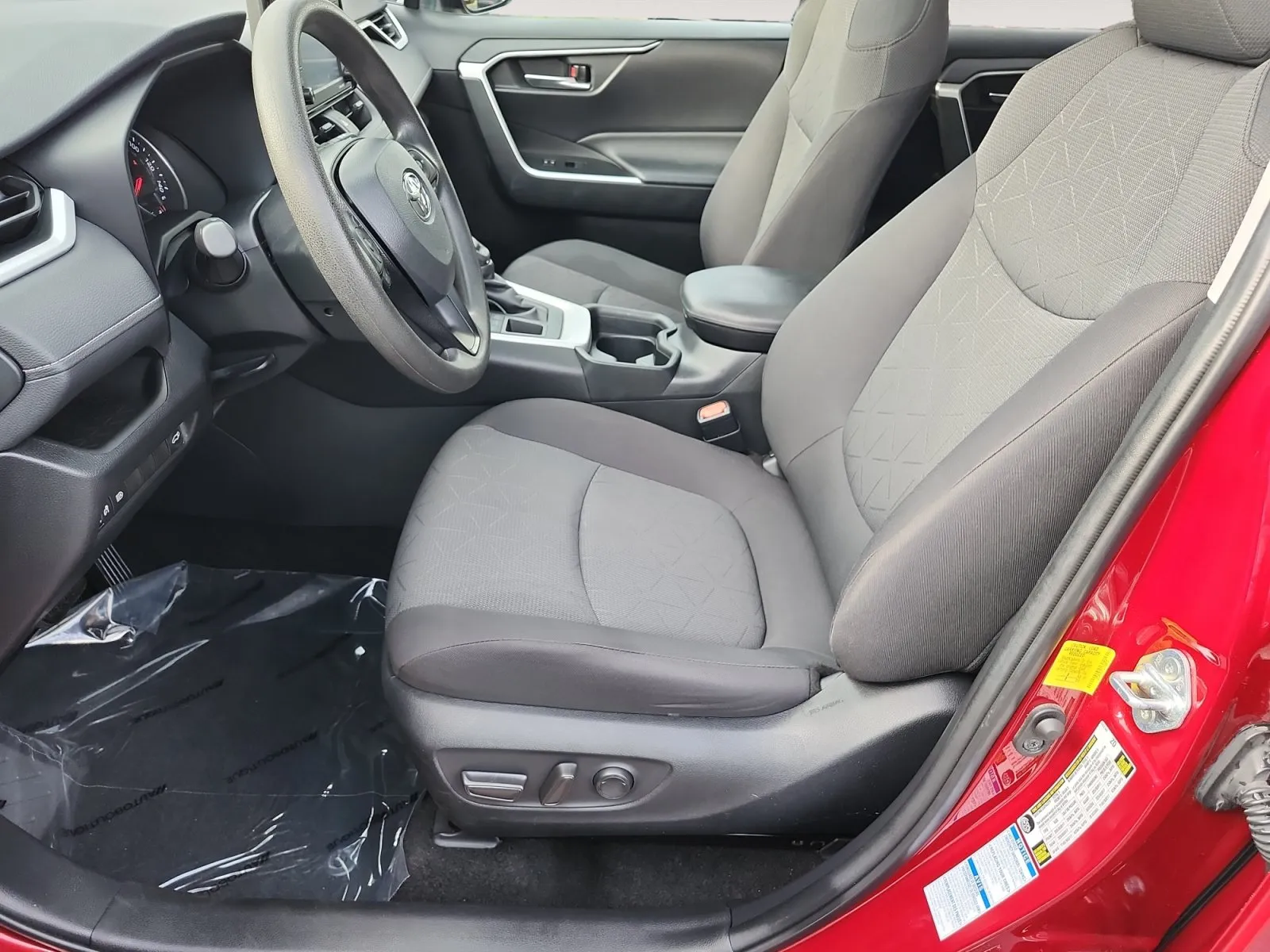 Toyota RAV4 photo 9