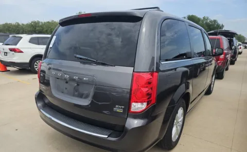 More photos of 2019 Dodge Grand Caravan SXT at Auto Boutique Ohio, OH