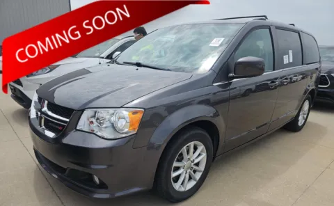 Gray 2019 Dodge Grand Caravan SXT for sale in Columbus, OH