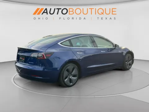 More photos of 2019 Tesla Model 3 Long Range at Auto Boutique Ohio, OH