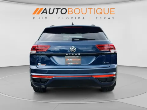 More photos of 2023 Volkswagen Atlas Cross Sport 2.0T SEL R-Line Black at Auto Boutique Ohio, OH