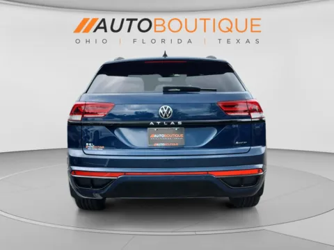 More photos of 2023 Volkswagen Atlas Cross Sport 2.0T SEL R-Line Black at Auto Boutique Ohio, OH