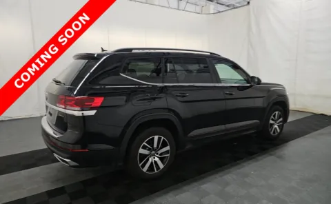 More photos of 2023 Volkswagen Atlas 2.0T SE at Auto Boutique Ohio, OH