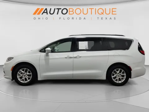 Photos of 2022 Chrysler Pacifica Touring L for sale in Columbus, OH at Auto Boutique Ohio