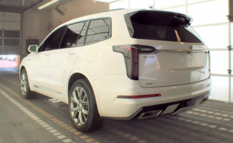More photos of 2020 Cadillac XT6 AWD Sport at Auto Boutique Ohio, OH