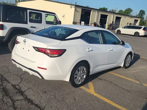 More photos of 2020 Nissan Sentra S at Auto Boutique Ohio, OH