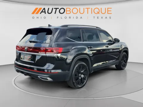 More photos of 2024 Volkswagen Atlas 2.0T SE w/Technology at Auto Boutique Ohio, OH