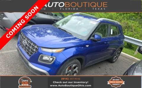 Blue 2022 Hyundai Venue SEL for sale in Columbus, OH