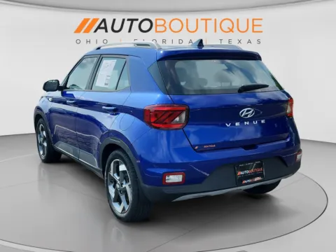 Another view of 2022 Hyundai Venue SEL for sale in Columbus, OH at Auto Boutique Ohio